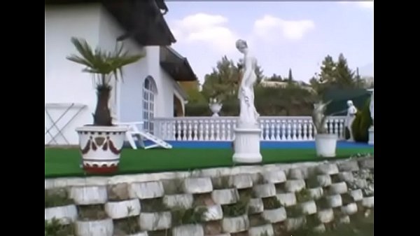 Đụ nhau ngoài vườn với trời nắng như này thì hết nước chấm