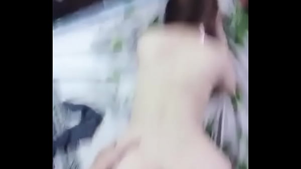 Em sinh viên Hà Nội thích bị trai doggy